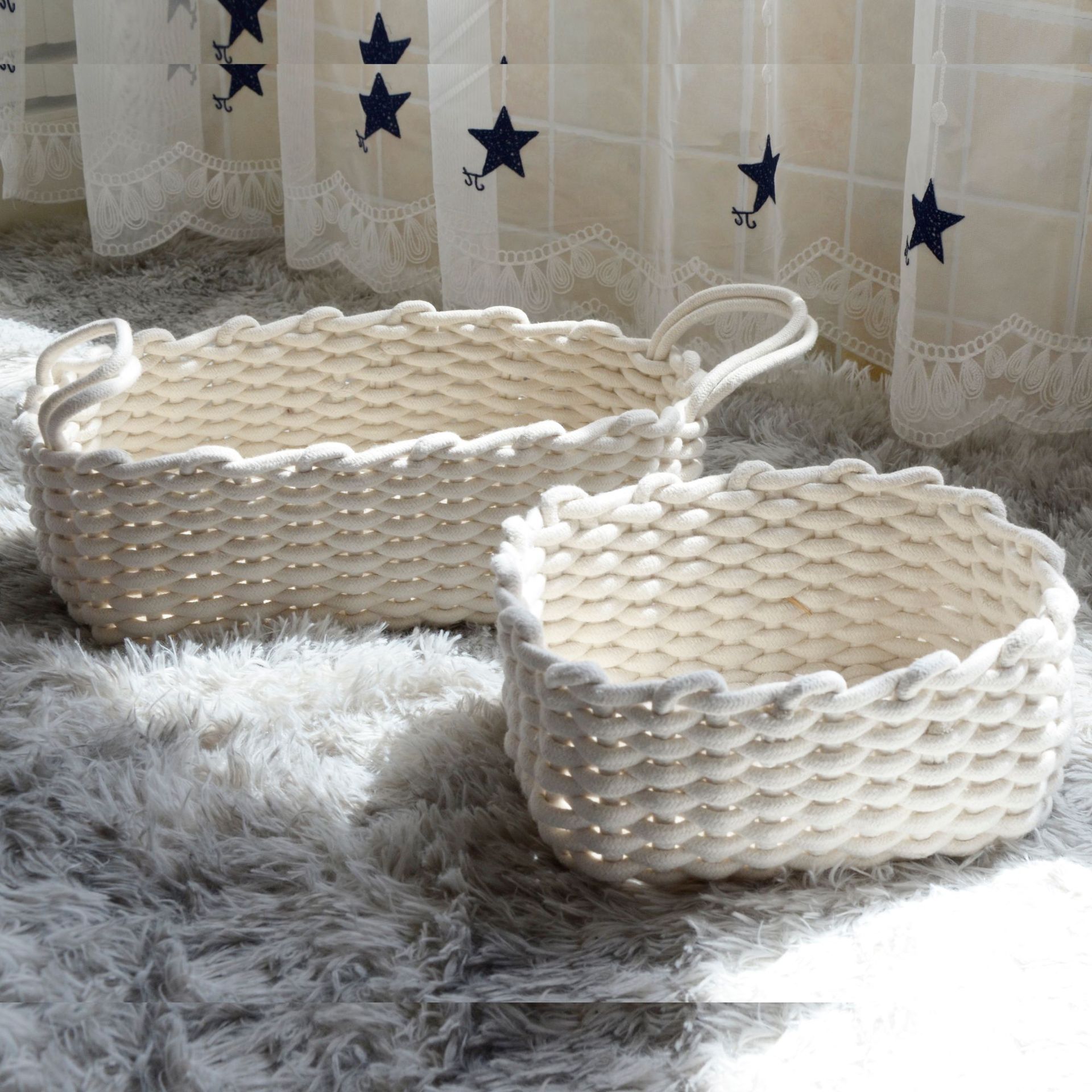 Storage Basket Nordic Ins Style Cotton Thread Hand-Woven Desktop Storage Basket for Miscellaneous Items and Snacks Storage Basket