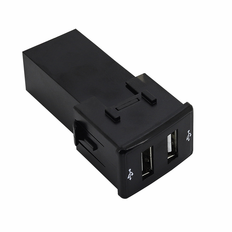 Suitable for Isuzu MU-X Rangers Ruimai D-MAX Lingtuo V-Cross Car Charger Switch Car Charger