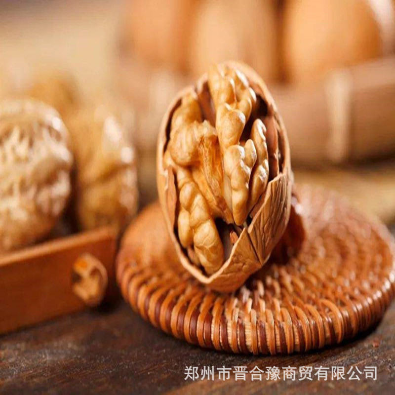 25-Year-Old New Xinjiang Specialty 185 Thin-Skinned Paper-Skinned Walnuts, Happiness 33 Thin-Skinned Walnuts