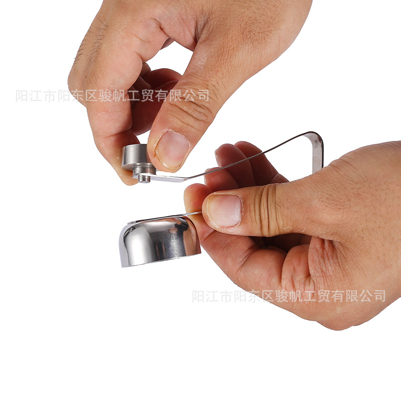 Factory spot stainless steel quick egg opening device household glutinous rice egg shell opening device creative egg shell separator egg pulling device