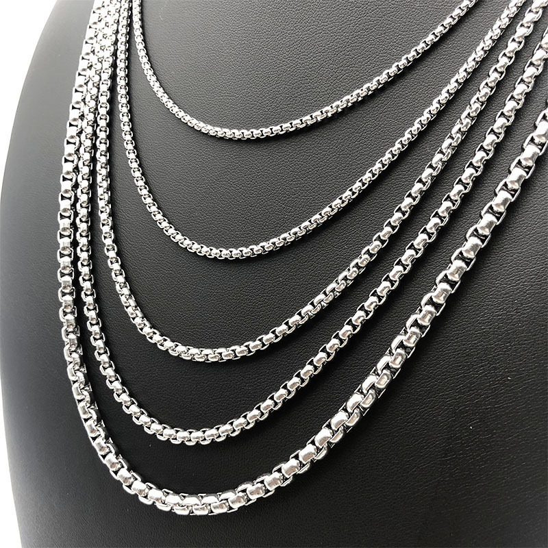 Korean new men's simple titanium steel square necklace fashion pendant accessories stainless steel square pearl chain does not fade