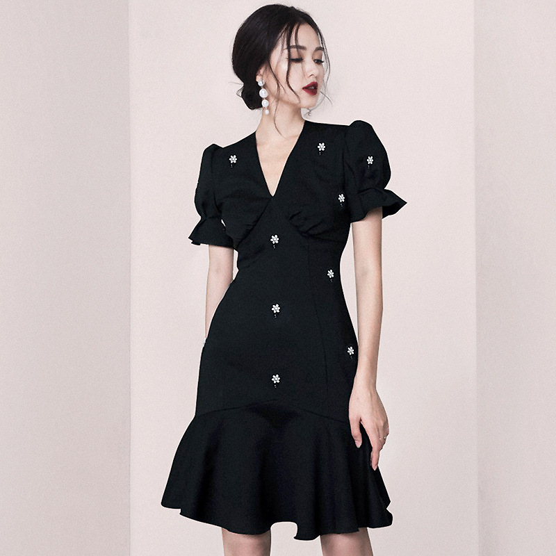 Đầm maxi nữ thắt eo cổ V tay bồng đuôi cá — Trắng, Đen