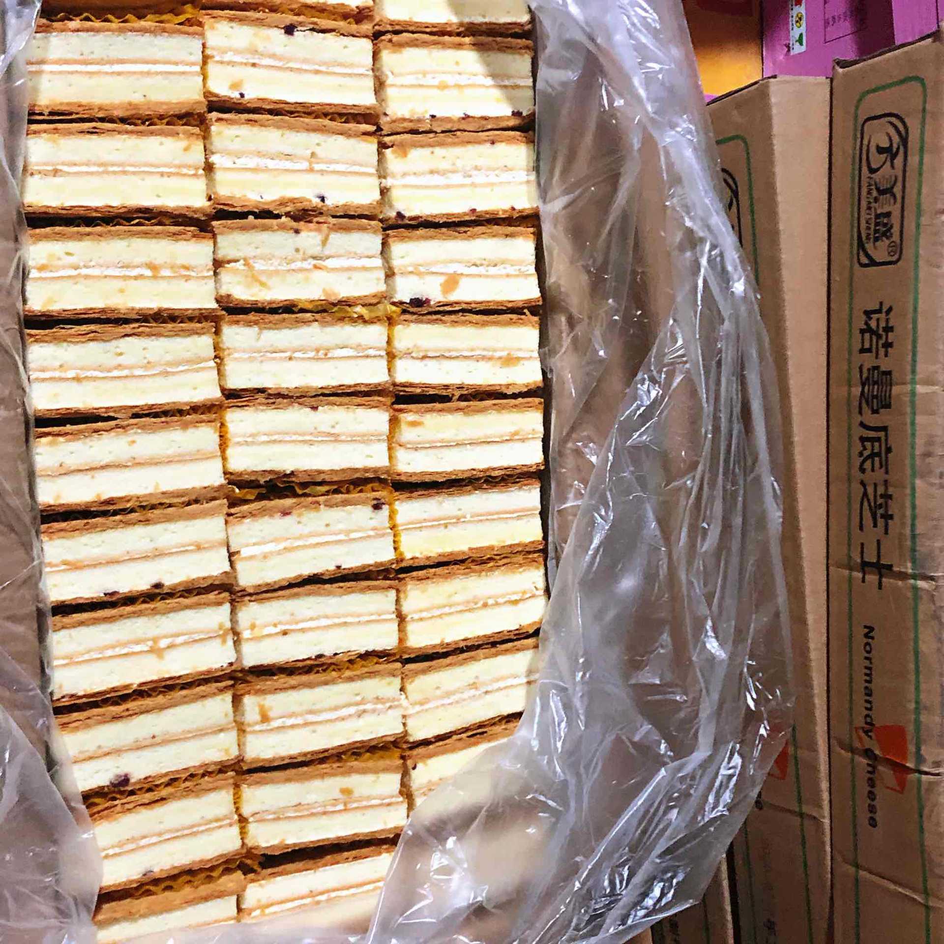 Little Napoleon cake 6kg bulk original cranberry flavor baking cake meal replacement pastry cake room