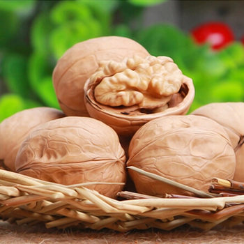 Walnut with Peel Walnut