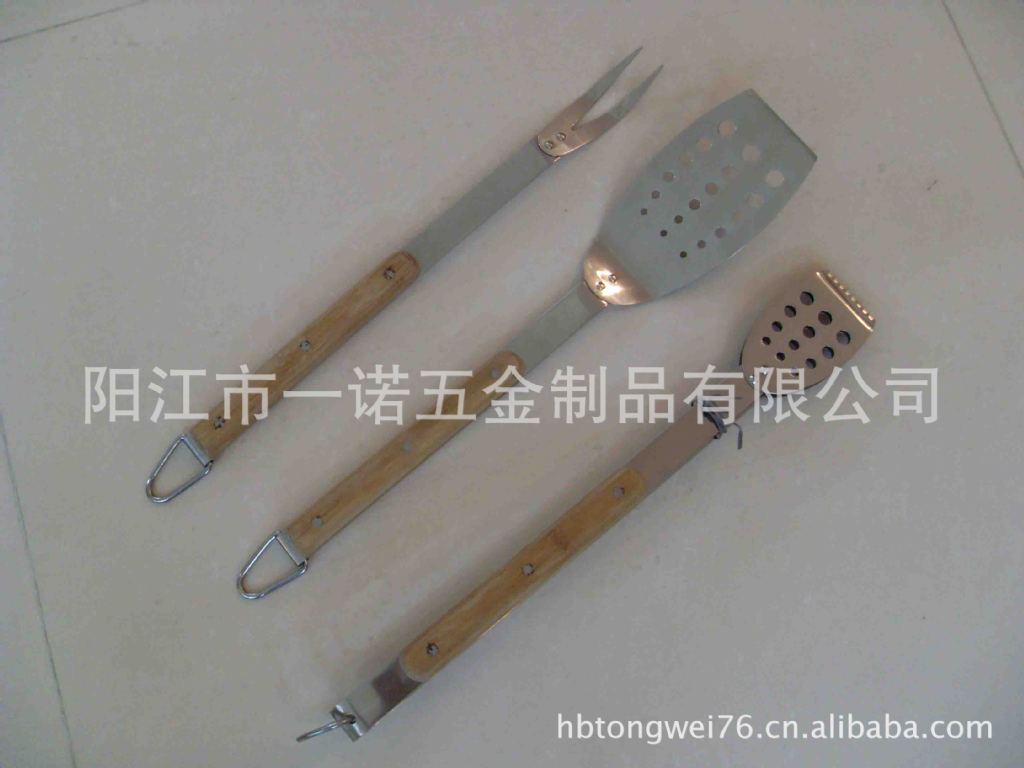 P-011Fd Wooden Handle Stainless Steel Grill Utensils, Barbecue Tools Bbq Shovel Fork Brush Clip Planer