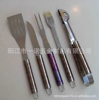 P-011Dd Bbq Tools Bbq Stainless Steel Covered Handle Grill Tools Knife, Fork, Spatula and Clip Combination Grill Tools 5-Piece Set