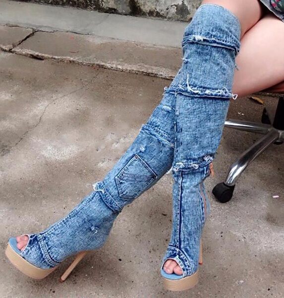 Boot Nữ Hở Mũi Vải Denim Giả Jean Cao Gót Chiều Cao Đế Khoảng 10cm Màu Xanh Dương
