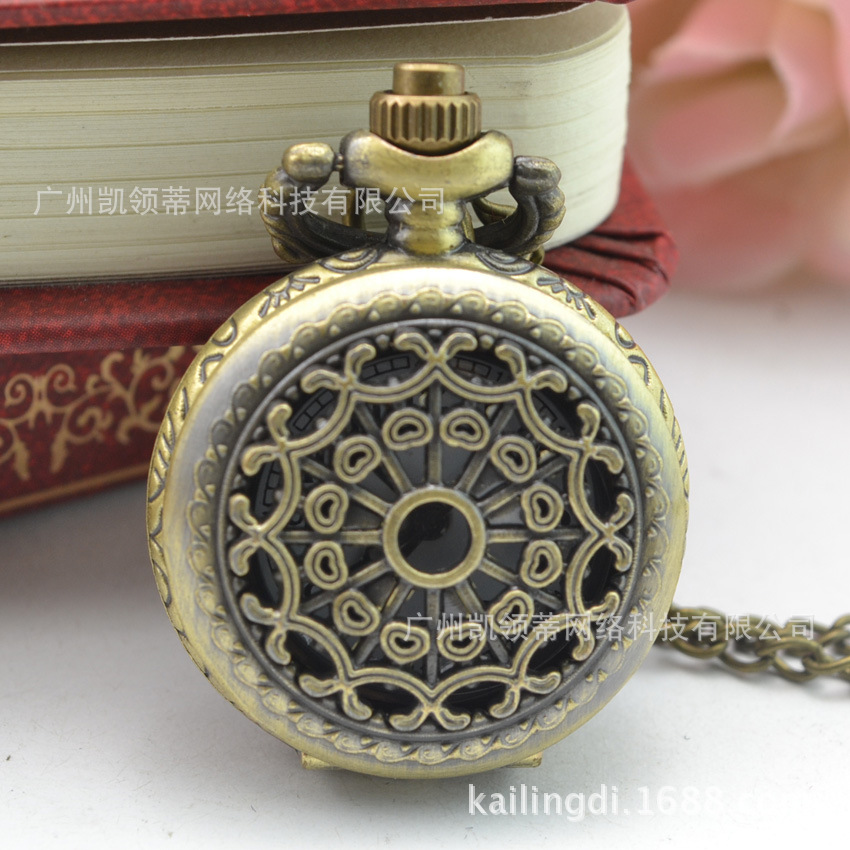 外贸复古蝴蝶皇冠莲花向日葵铁搭小号怀表项链挂表礼品手表批发