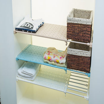 Factory wholesale nail-free retractable shelf kitchen cabinet wardrobe layered partition creative finishing dormitory supplies