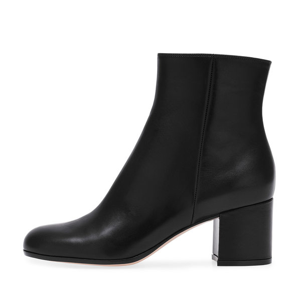 Boot Nữ Cổ Ngắn Gót Vuông Chiều Cao Đế Khoảng 5cm Mũi Tròn Màu Đen, Trắng, Xám, Đỏ...