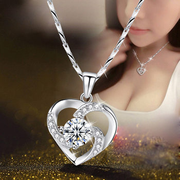 Zhen Rong new clavicle day Korean version of heart-shaped pendant plated 925 silver diamond sapphire necklace women a generation of hair