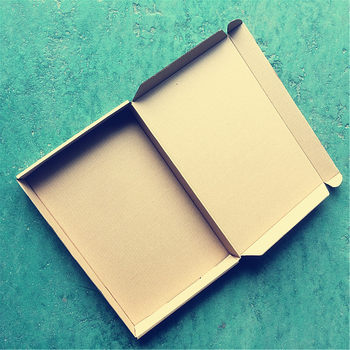Zhongshan carton manufacturers flying machine box KK extra hard Kraft paper can be customized printing pattern flying machine box packaging box