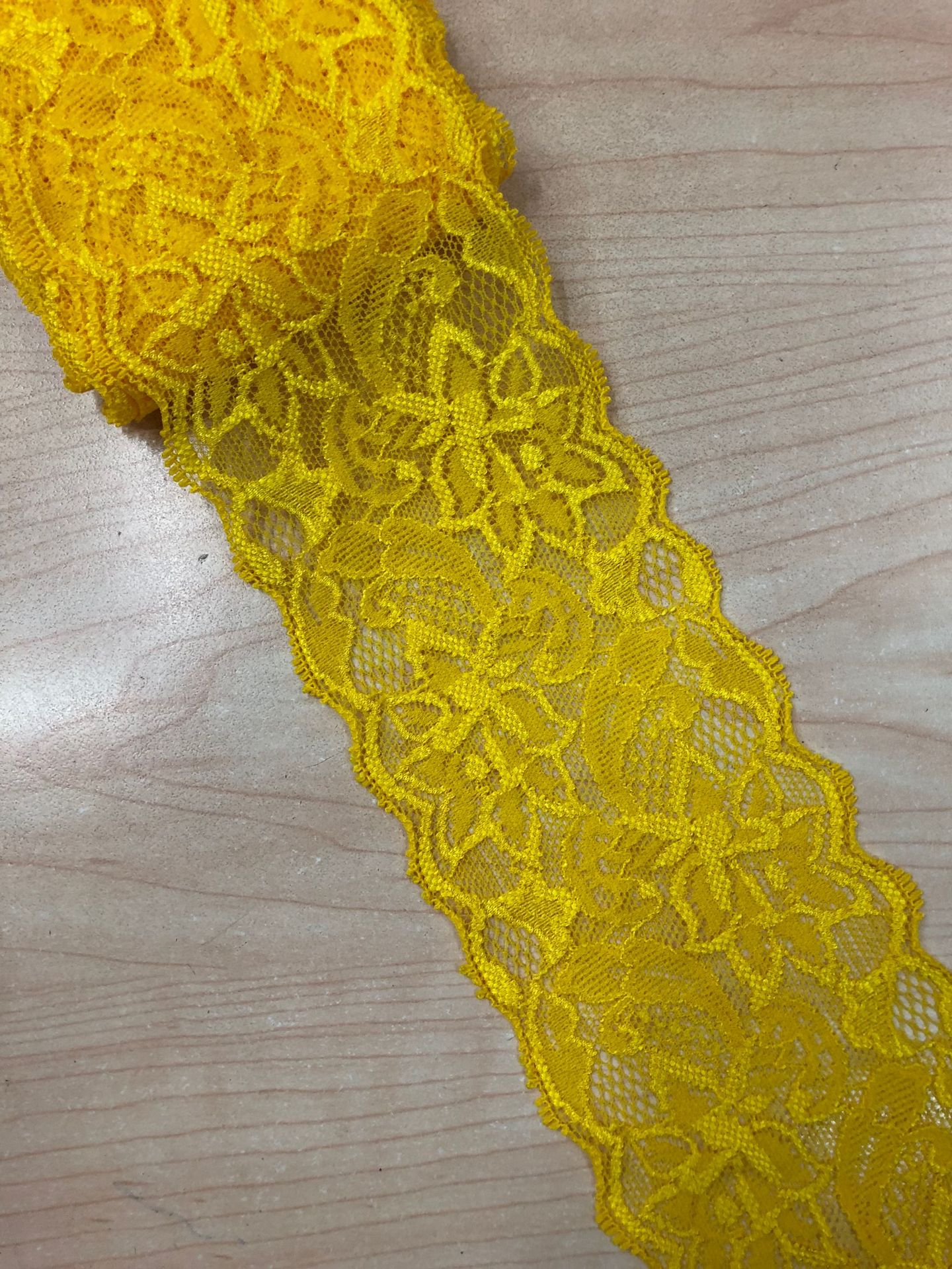 爆款氨纶花边弹力蕾丝花边服装辅料内衣辅料婚纱针织材料厂家直供
