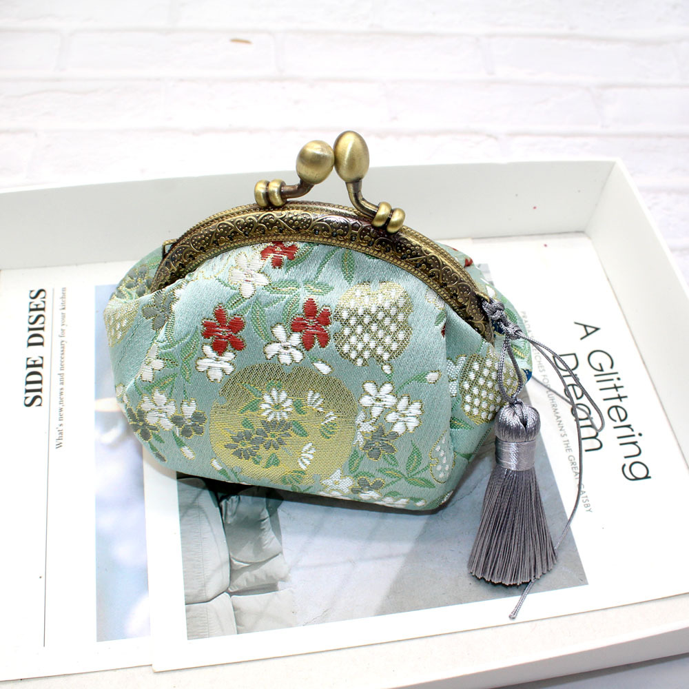 Pure handmade high-grade brocade retro ladies change purse key bag non-mobile phone bag mouth gold bag finished product wholesale