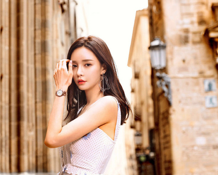 Đầm maxi nữ thắt eo chất liệu voan chiffon in họa tiết dân tộc — Hồng chi tiết 5