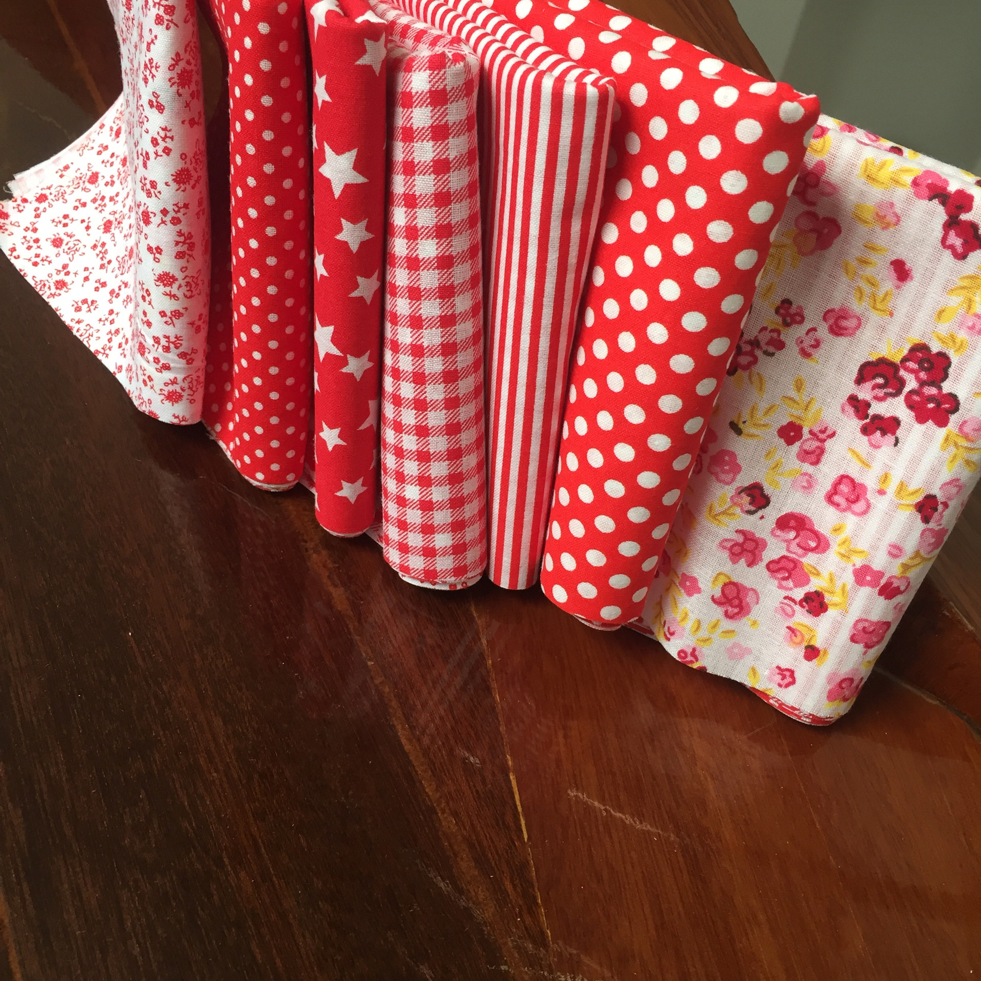 Cross-border new DIY handmade patchwork group cotton small floral cloth red small cotton printed fabric