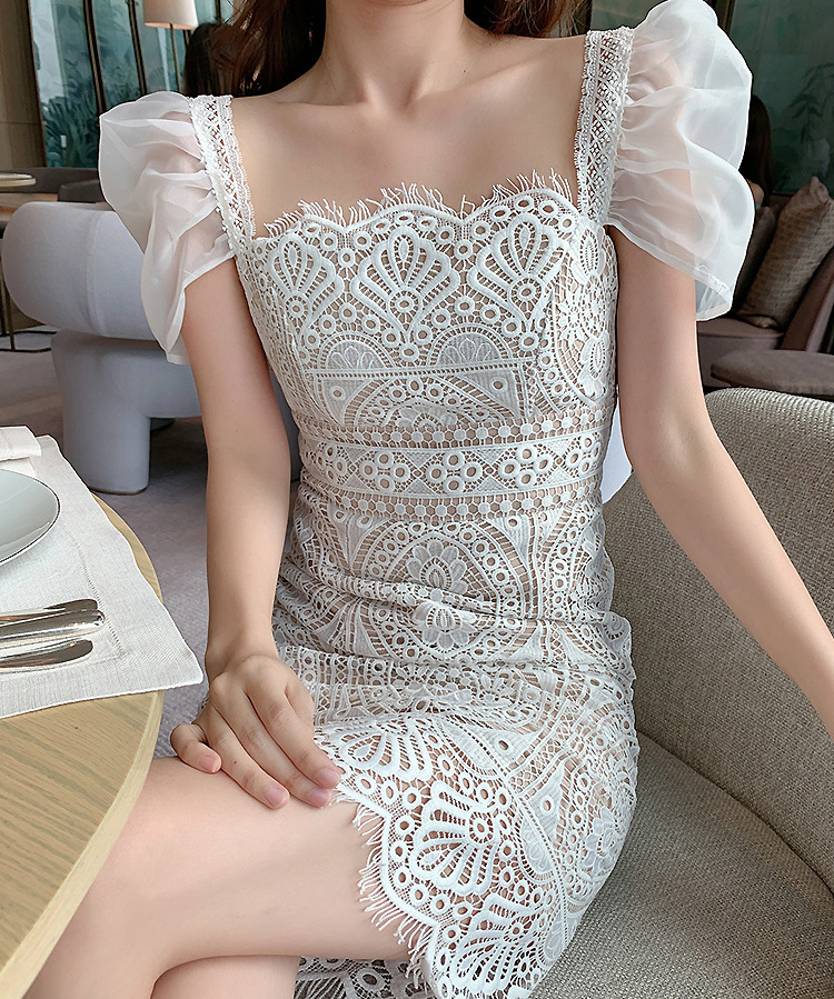 Chân váy bút chì nữ ôm ren trắng tay ngắn cổ vuông — Trắng chi tiết 2