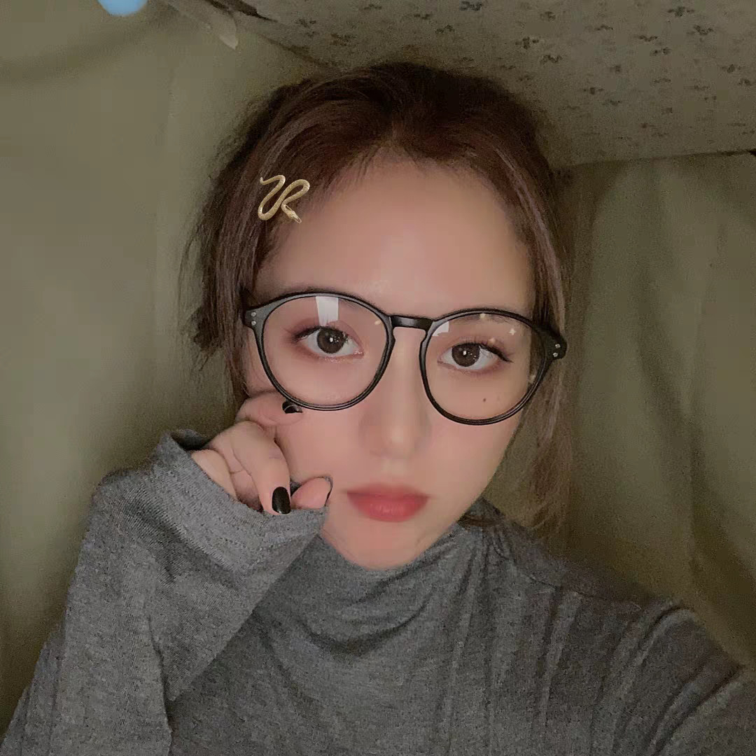 No-Makeup Instagram Retro Black-Framed Glasses for Women, Korean Style Trendy Glasses for Large Faces, Slimming Glasses Frames, Can Be Fitted with Prescription Lenses, Versatile Eyeglass Frames