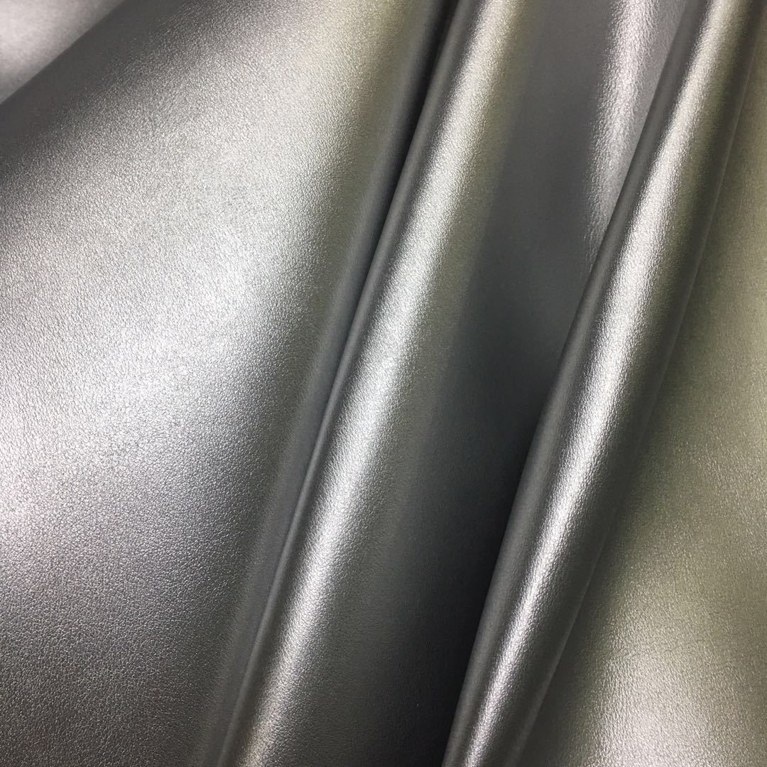 Leather Manufacturers Wholesale Maserati Texture Silver Cowhide Leather Bags, Artificial Leather Handbags, Leather Goods, Belts, Light Luxury