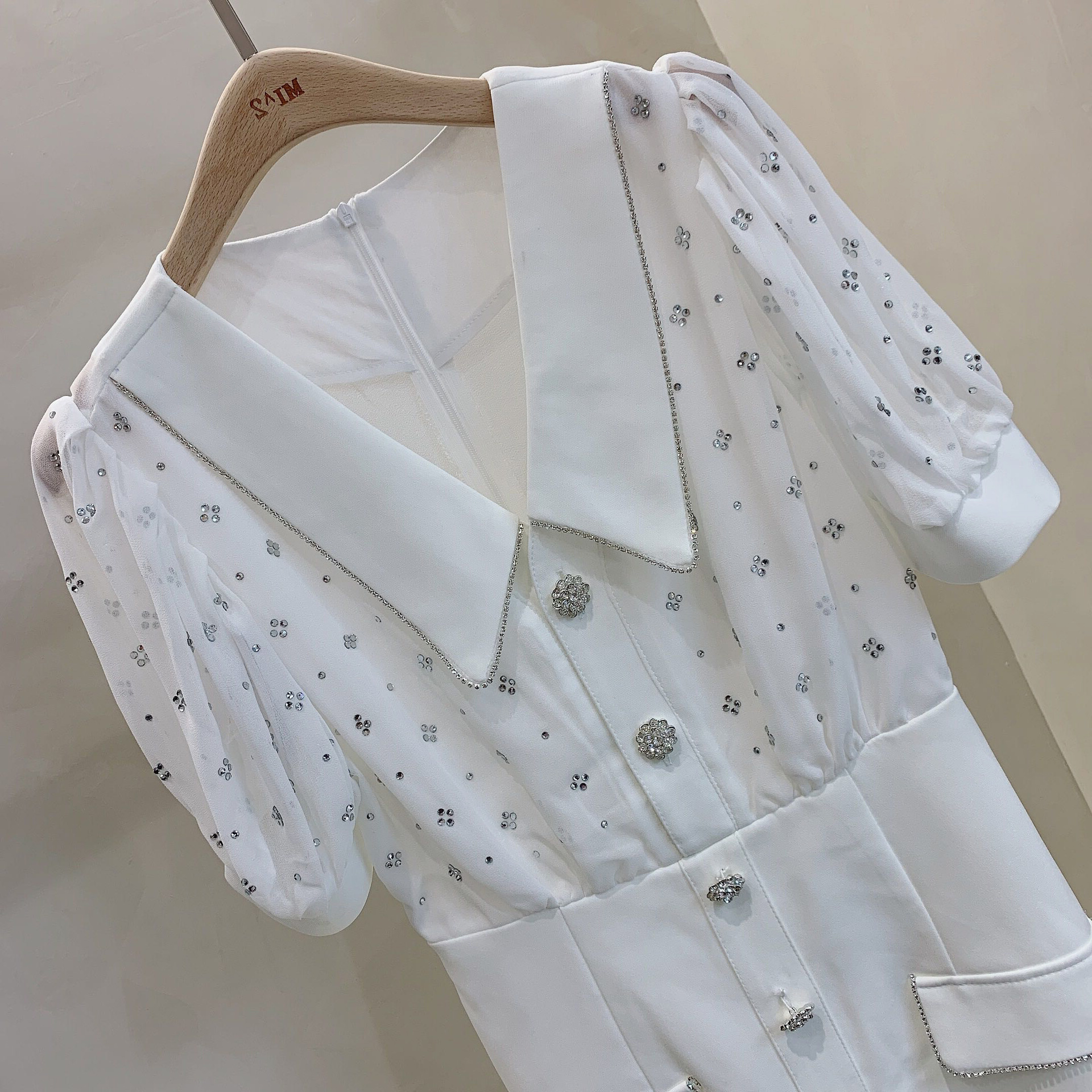 Đầm maxi nữ thắt eo cổ sơ mi tay ngắn đính đá — Trắng, Đen chi tiết 11