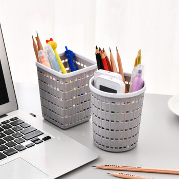 Rattan hollow creative desktop storage. Pen container, desktop mini basket, mini trash can