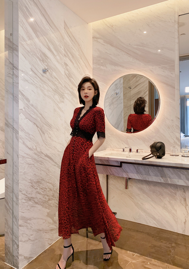 Đầm maxi ren nữ V cutout dáng suông tay lỡ họa tiết hoa — [Đỏ] chi tiết 3