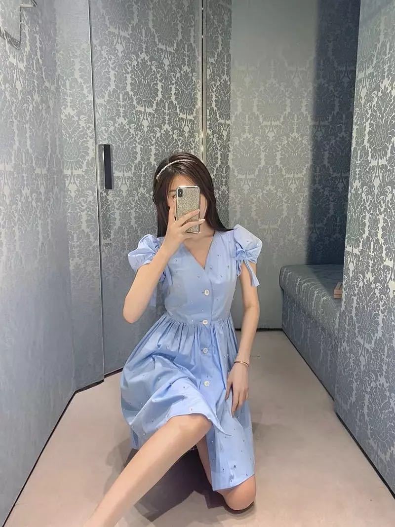Đầm maxi nữ thắt eo A-line tay ngắn cổ V — Xanh nhạt chi tiết 4