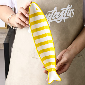 Hand-painted Japanese-style Ceramic Seasoning Plate Fish-shaped Creative Snack Bowl Soy Sauce Plate Fish-shaped Dumpling Plate