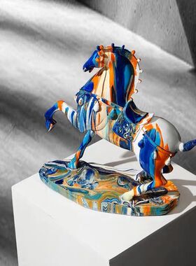 轻奢工艺品档马摆件北欧客厅公室书房酒柜装饰品乔迁新居礼物