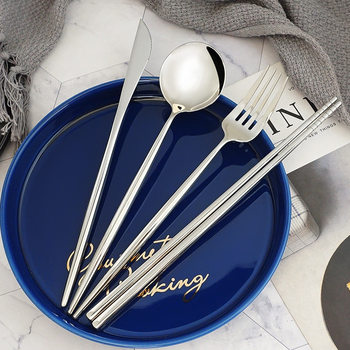 Stainless Steel Portable Tableware Spoon Chopsticks Travel Two-piece Set Korean-style Portuguese Oriental Pearl Tableware Set