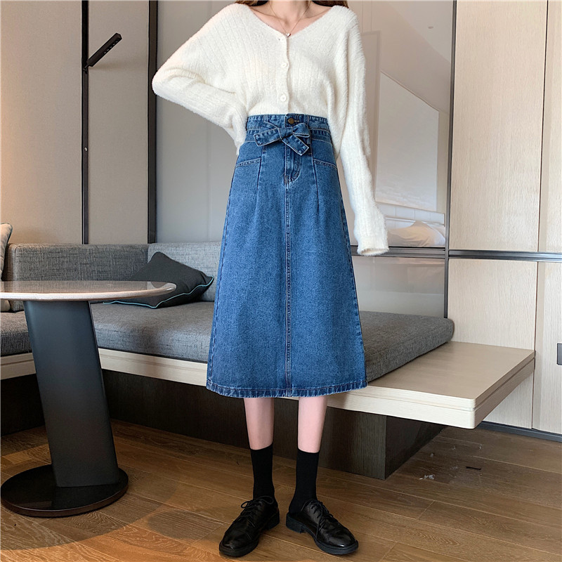 High Waisted Denim Midi Skirt A Line Bodycon Fit Side Slit Versatile Style Perfect for Spring and Autumn