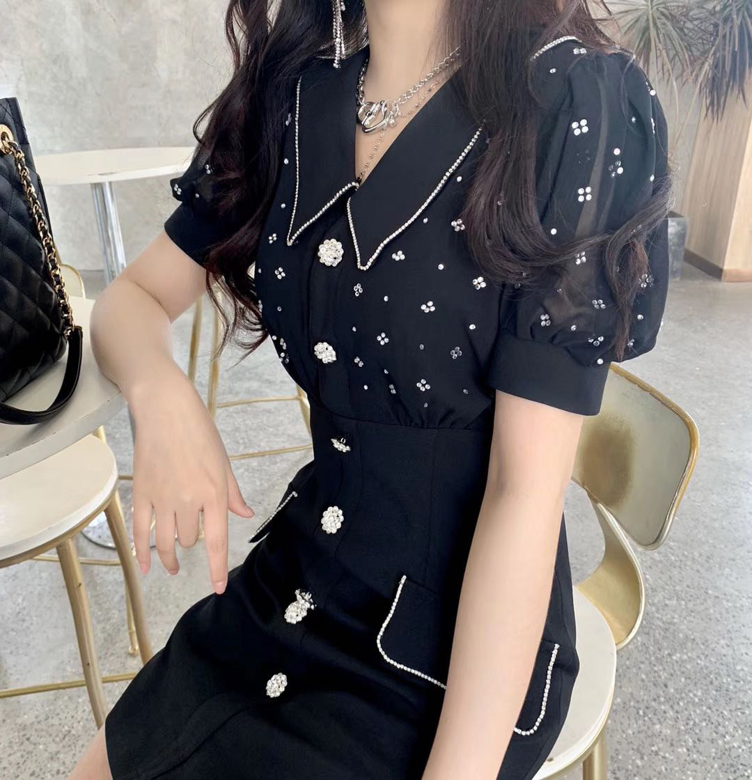 Đầm maxi nữ thắt eo cổ sơ mi tay ngắn đính đá — Trắng, Đen chi tiết 5