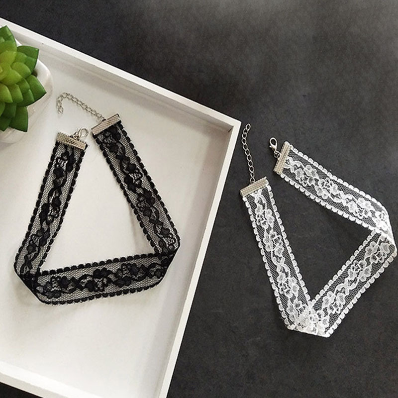 Korean lace collar European and American fashion hot selling simple personality versatile hollow lace necklace necklace European and American explosions