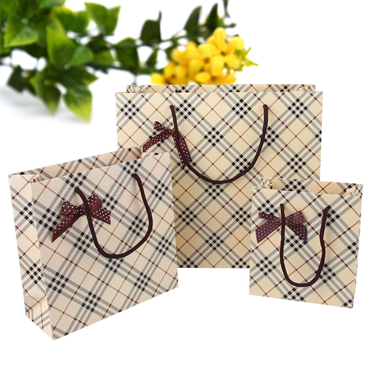 Hand-Held Gift Bag Paper Bag Handbag Gift Packaging Bag Clothing Bag Flesh-Colored Plaid Bag Gift Packaging