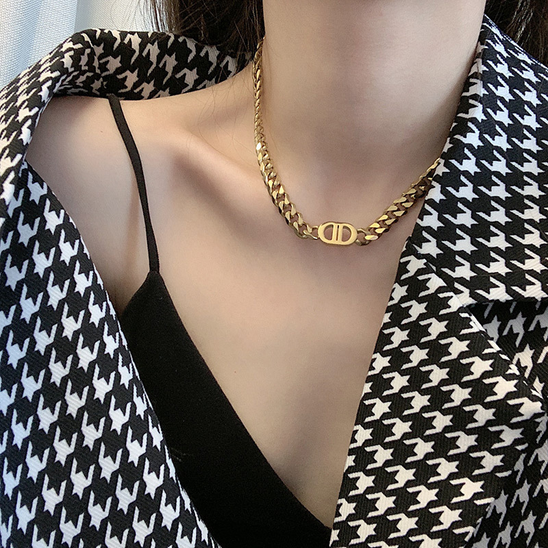 European and American Internet Celebrity Gold Thick Chain Letter Double D Titanium Steel Necklace Women's Hip-hop Pig Nose Clavicle Chain All-match Necklace Chain