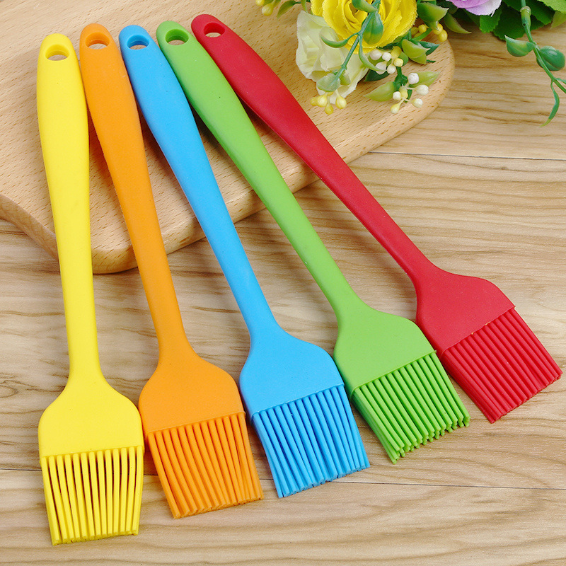 FDA large one-piece silicone oil brush Kitchen pancake brush oil brush high temperature baking tools barbecue brush
