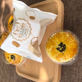 Egg Yolk Pastry 55g Red Bean Snow Pastry Snack Filling Traditional Pastry Manufacturer Wholesale Liquid Center