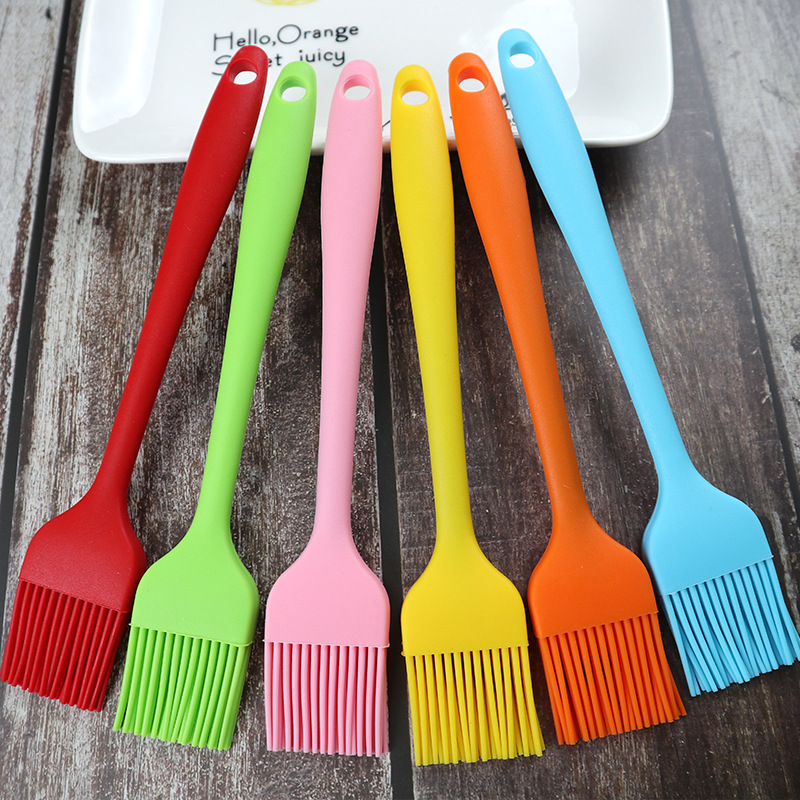 FDA large one-piece silicone oil brush Kitchen pancake brush oil brush high temperature baking tools barbecue brush