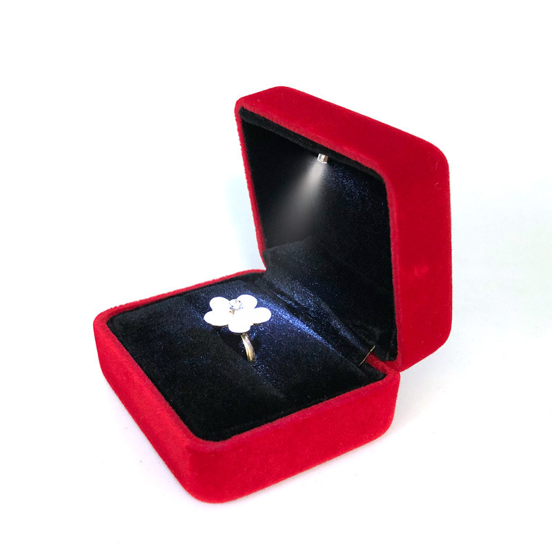 With lamp flannel jewelry box LED lamp iron box ring box pendant bracelet packaging box source factory large quantity discount