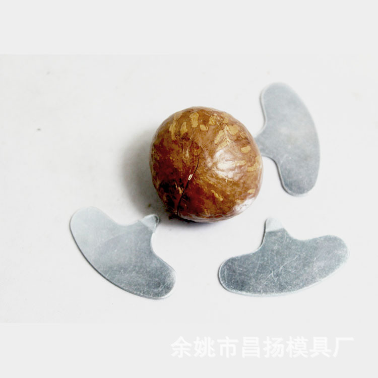 Macadamia fruit opener Bigroot fruit shell opener hazelnut peeling iron Macadamia fruit opening iron piece opener