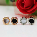 Оптовая продажа звезд с одинаковыми круглыми римскими цифрами, черные и белые серьги с агатом в виде ракушки, серьги из титановой стали для мужчин и женщин