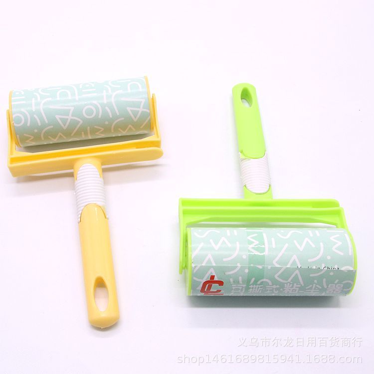 Lint remover tearable roller dust paper clothes clothes roller brush household lint remover replacement 2 yuan shop