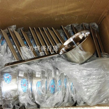 Stainless steel water scoop 18cm deepened thickened water scoop water scoop square handle scoop 10 yuan store 9.9 yuan Store Department Store