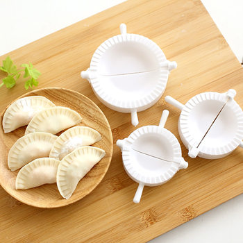 Manual dumpling wrapper plastic dumpling mold fast dumpling clip large, medium and small three pack diameter 7-10cm