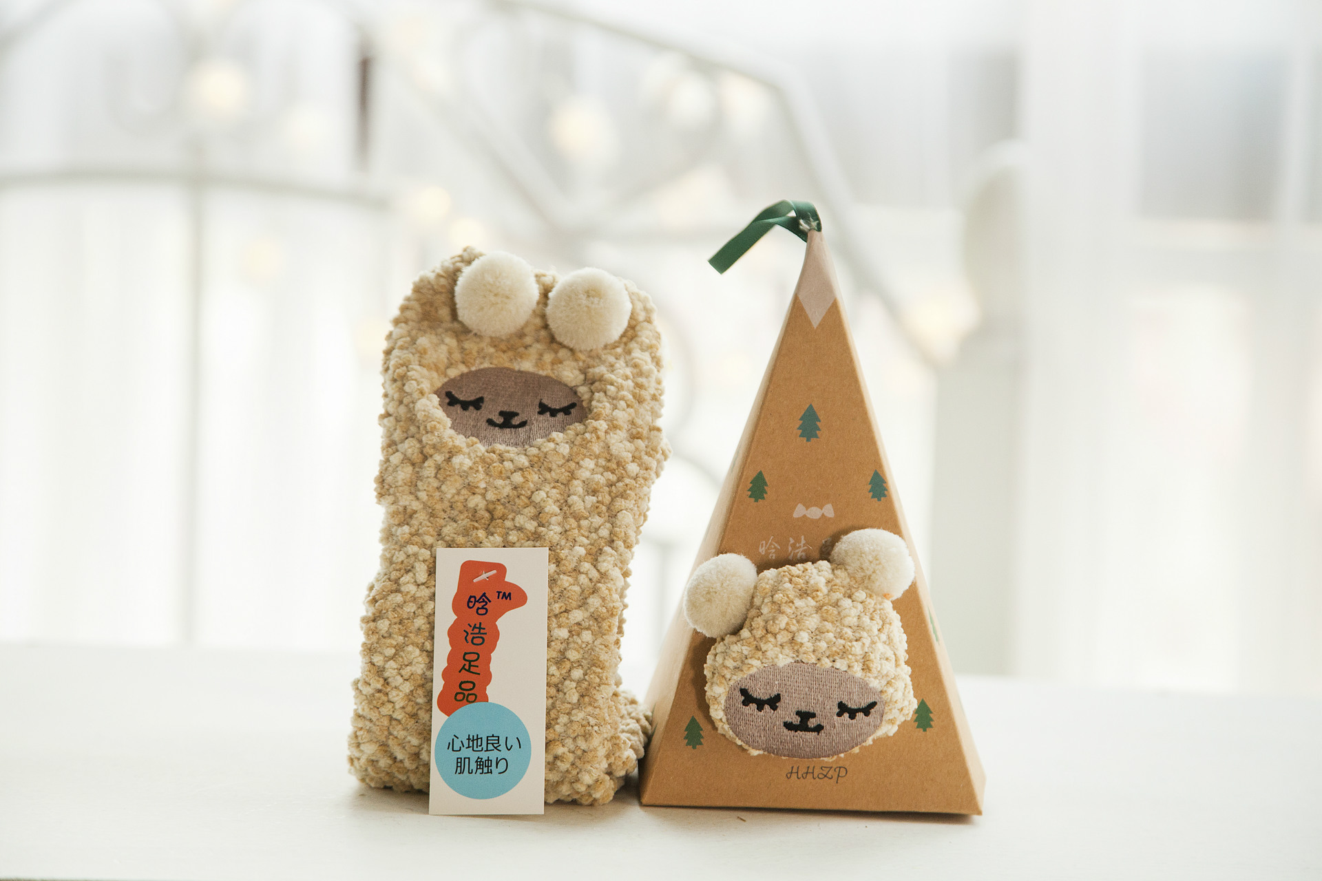 日系圣诞地摊袜子刺绣立体家居珊瑚绒卡通加厚毛巾地板半边绒女袜