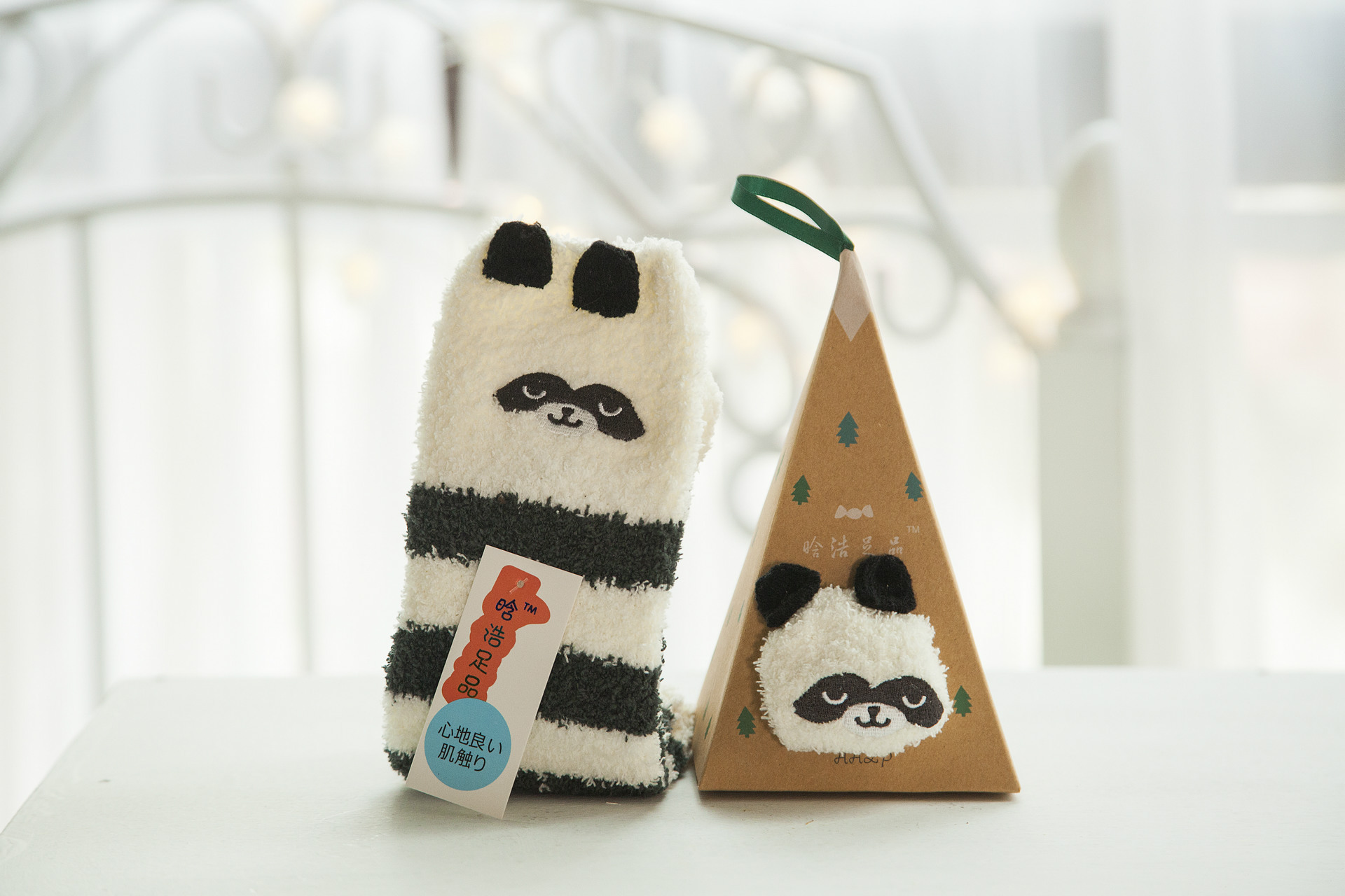 日系圣诞地摊袜子刺绣立体家居珊瑚绒卡通加厚毛巾地板半边绒女袜