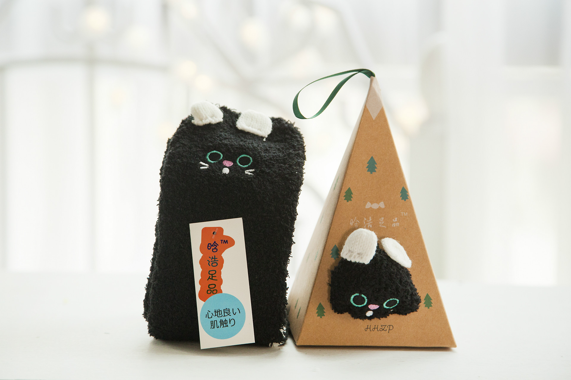 日系圣诞地摊袜子刺绣立体家居珊瑚绒卡通加厚毛巾地板半边绒女袜