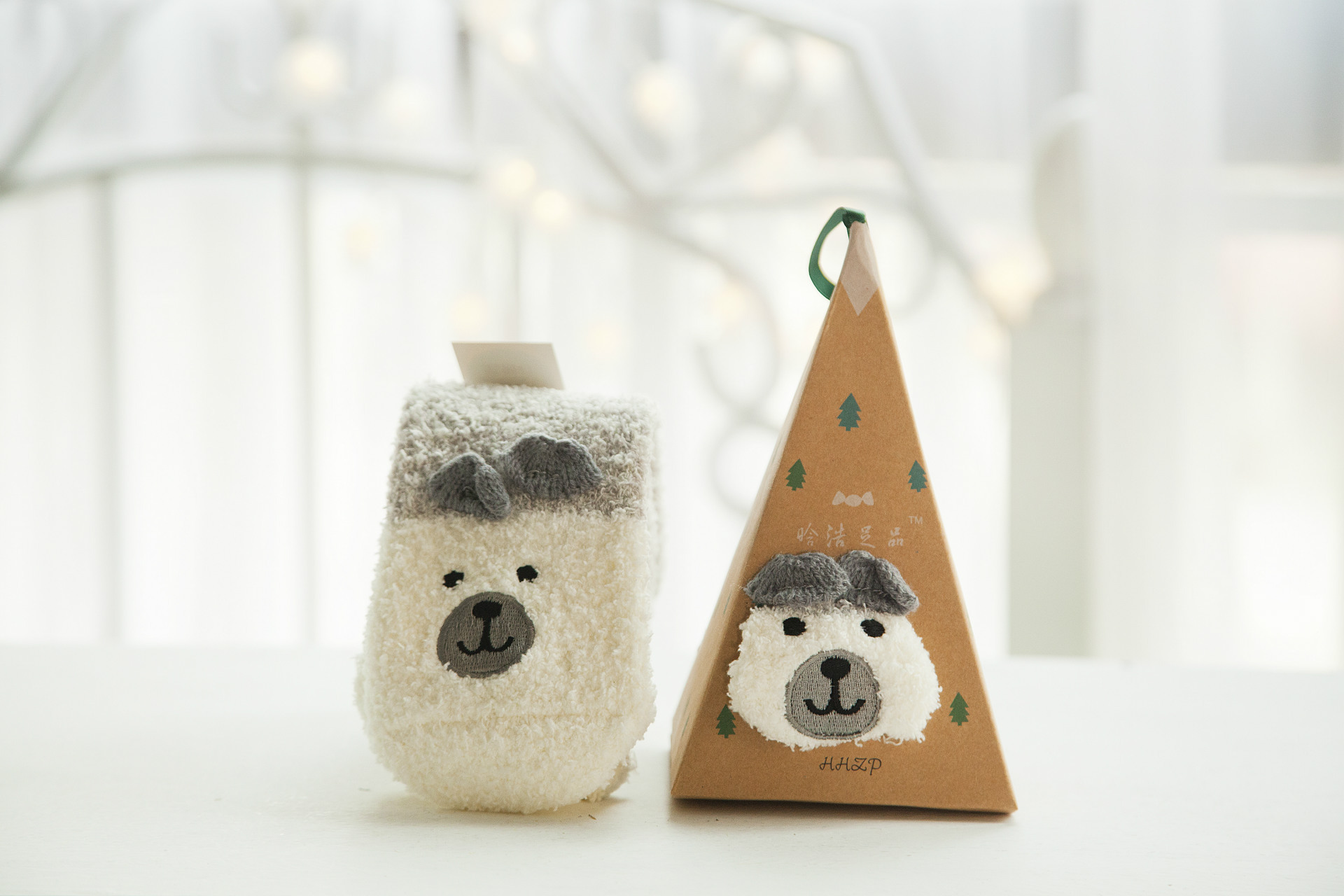 日系圣诞地摊袜子刺绣立体家居珊瑚绒卡通加厚毛巾地板半边绒女袜