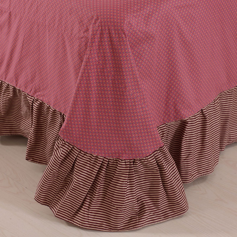 Mobile phone real shot dark red bedding four-piece Korean pastoral bedding