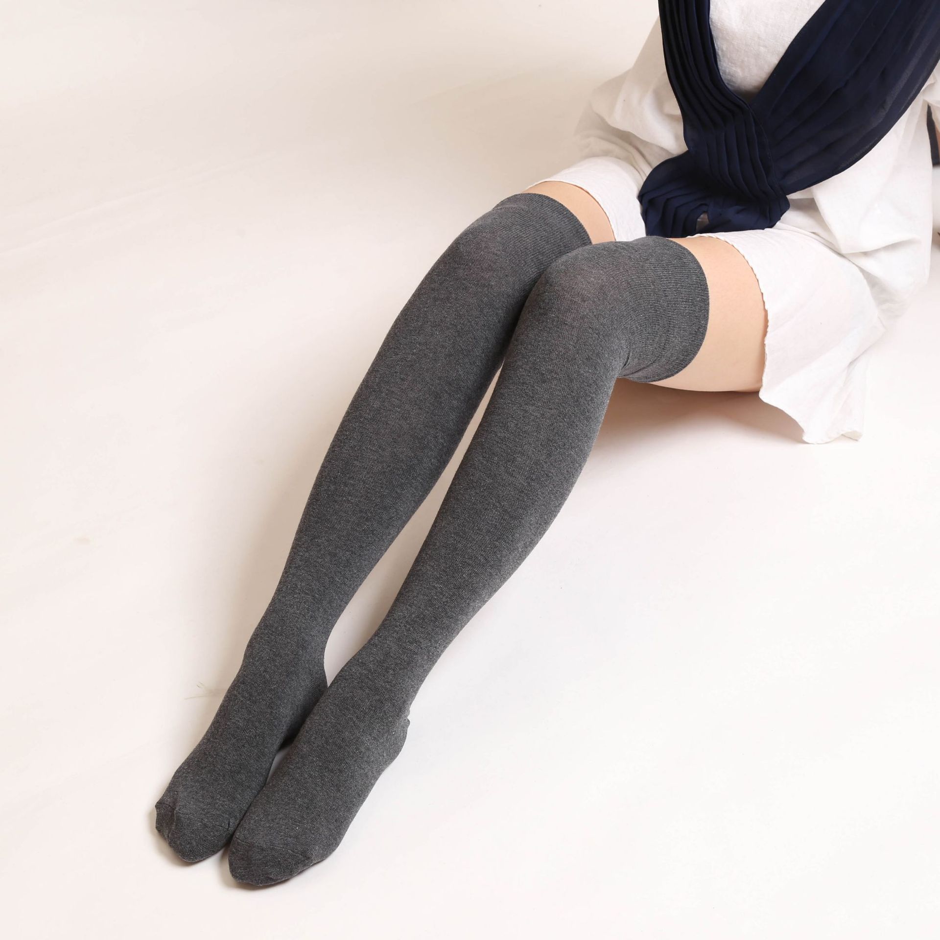 女士纯色过膝袜秋冬女袜日系长筒袜大腿袜学生棉高筒袜黑色长袜